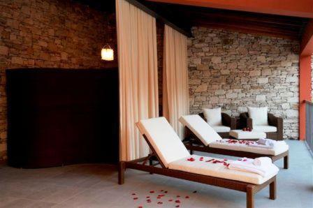 The Library Hotel Wellness Retreat Καλαβασός Εξωτερικό φωτογραφία