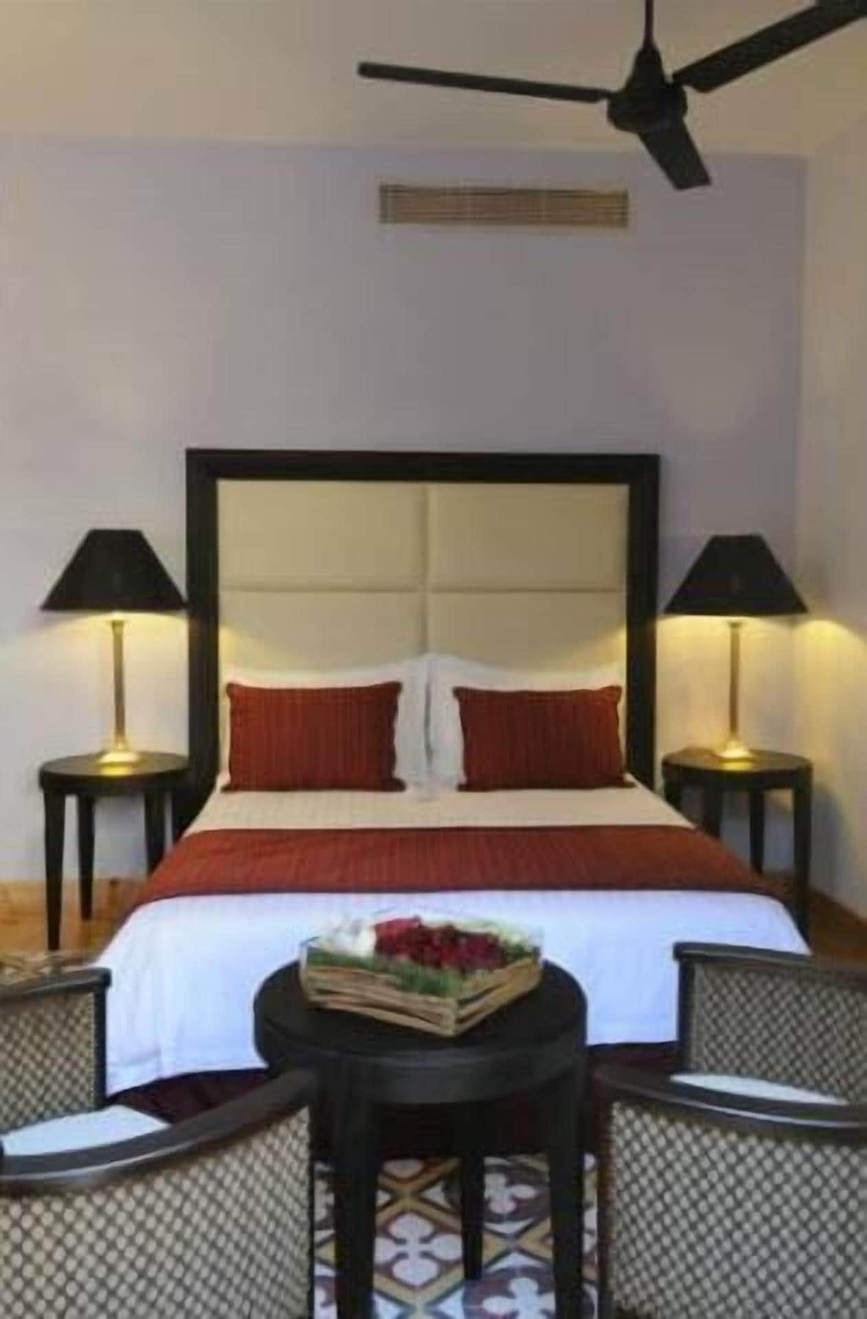 The Library Hotel Wellness Retreat Καλαβασός Εξωτερικό φωτογραφία