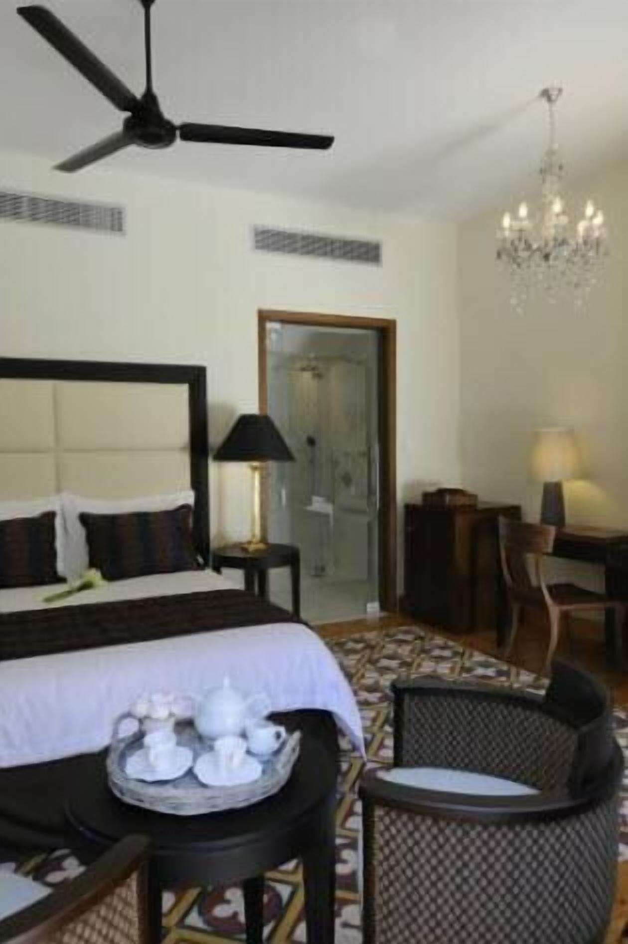 The Library Hotel Wellness Retreat Καλαβασός Εξωτερικό φωτογραφία