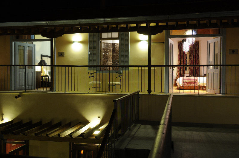 The Library Hotel Wellness Retreat Καλαβασός Εξωτερικό φωτογραφία